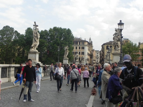 tourists at the saint angelo entrance 