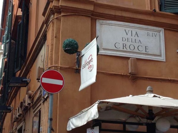 Via della croce street sign