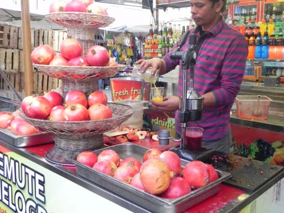 pomegranate fresh making