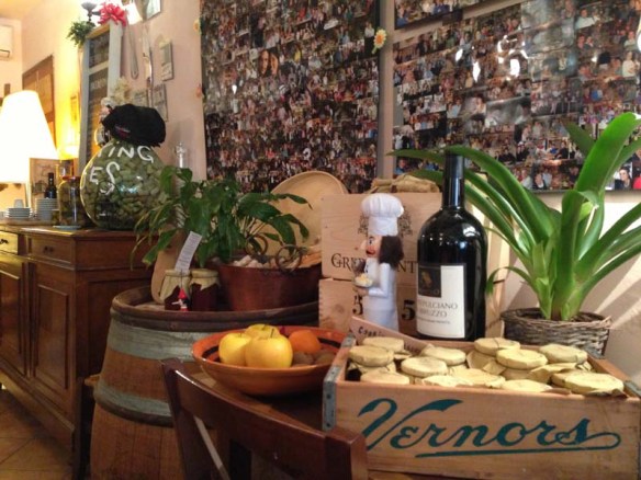 Interior decoration at the Chef Andrea Cooking Class 