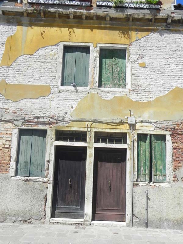 Doors are beautiful in Venice, they speak to you. Italian Architecture is beautiful