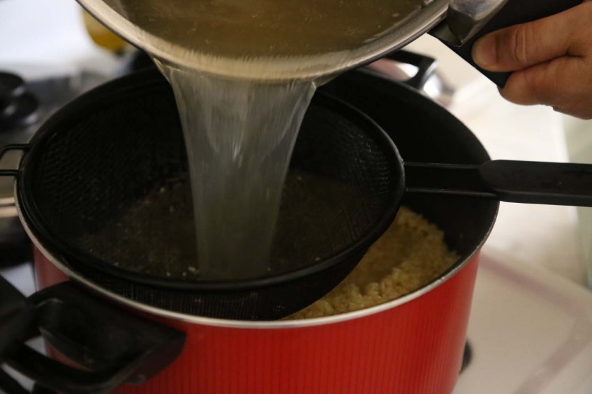 Making Mansaf Recipe rice