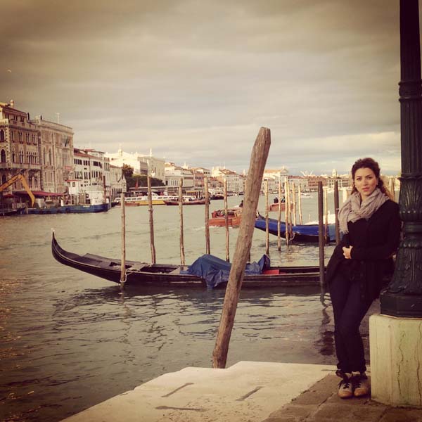 blogger photographer and designer razan masri in venice venezia