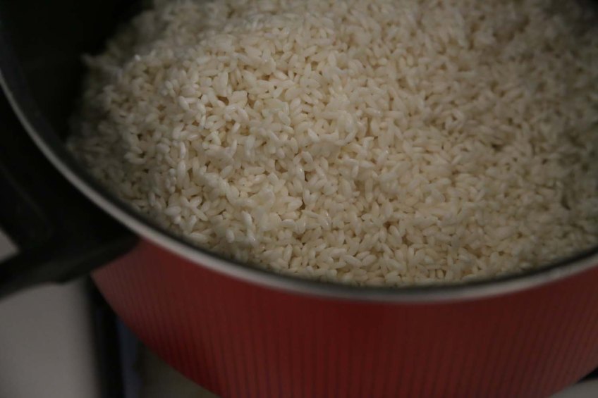 Making Mansaf Recipe rice