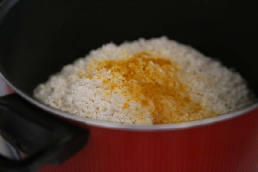 Making Mansaf Recipe rice