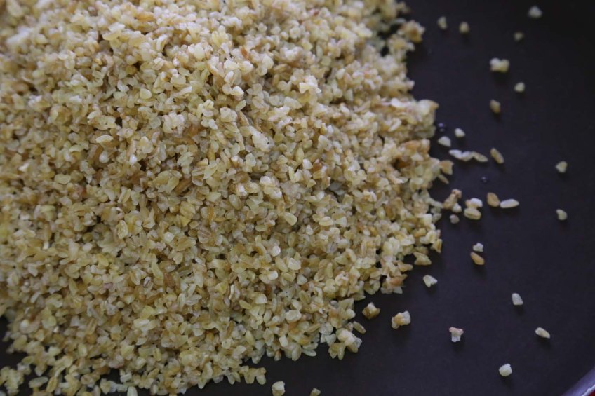 Making Freekeh Middle Eatern Arabian Cuisine raw