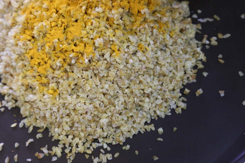 Making Freekeh Middle Eatern Arabian Cuisine raw
