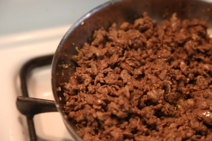 Making Fatet Batinjan Makdous eggplants