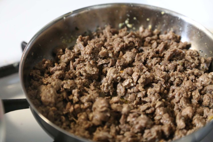 Making Fatet Batinjan Makdous eggplants