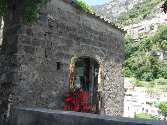 Hypnotic Amalfi Coast drive in Italy