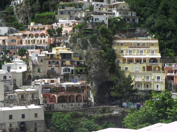 Hypnotic Amalfi Coast drive in Italy