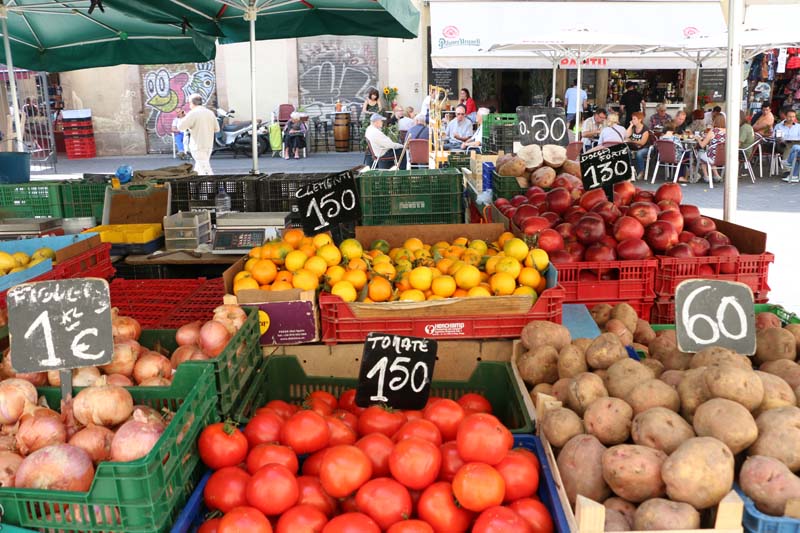 Fruits and vegetable open market