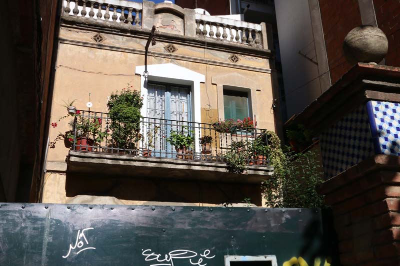 The incredible art of Gaudi architecture a day with gaudi