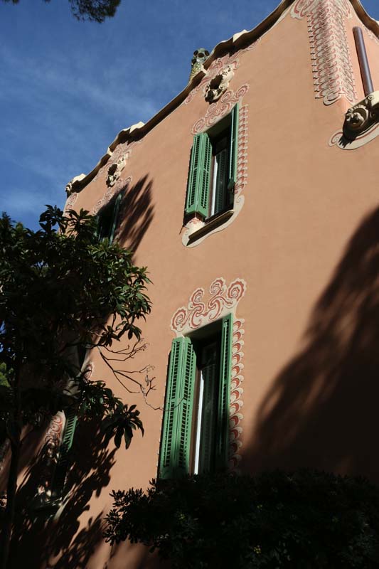 The incredible art of Gaudi architecture a day with gaudi