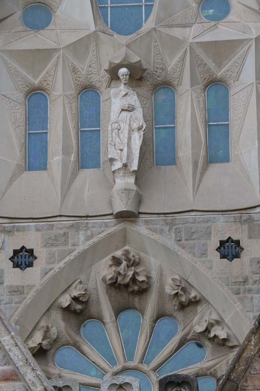 The incredible art of Gaudi architecture a day with gaudi