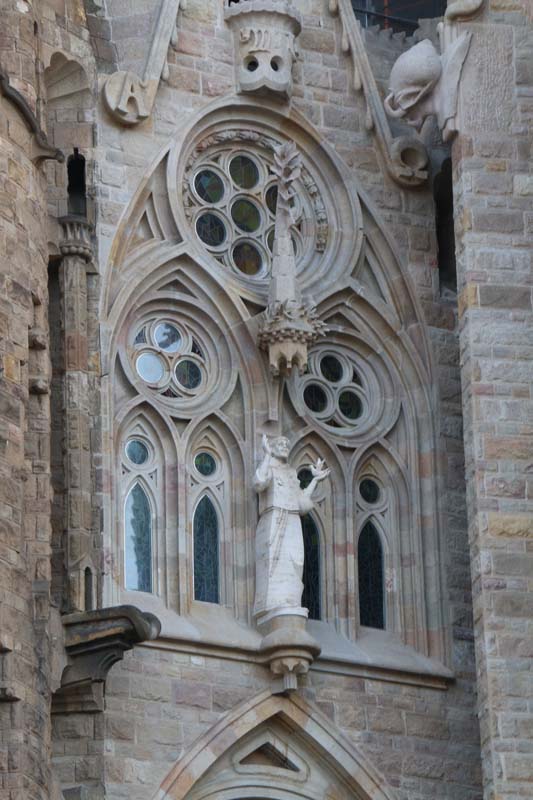 The incredible art of Gaudi architecture a day with gaudi