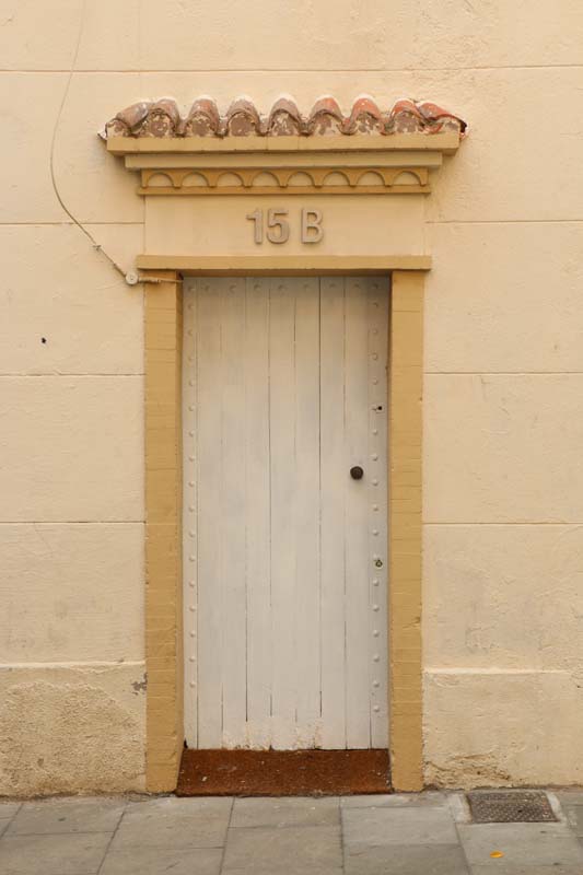 Beige door Streets of barcelona artsy