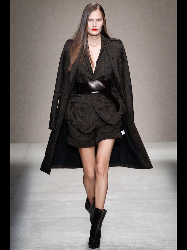 Belt emphasis ready to wear winter collection