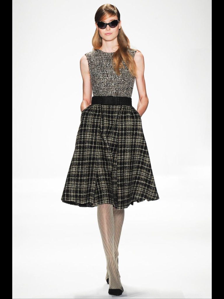 grey tweed and squared skirt grey scale outfits