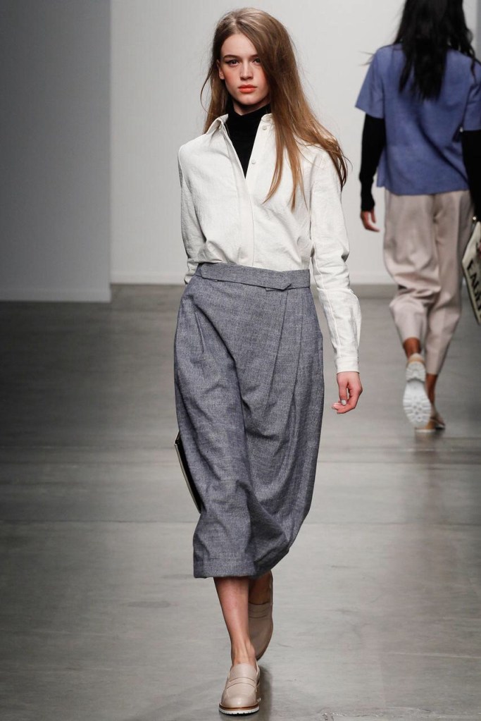 grey skirt classic looks