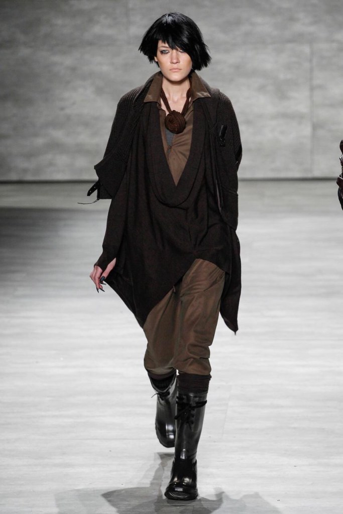 brown dress Cocoon Layering outfits