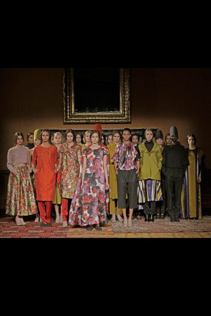 group finale Earth colors ready to wear