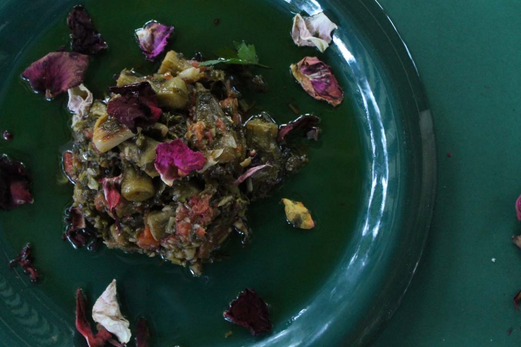 How to make Middle Eastern Okra with olive oil Bamieh bil zeit