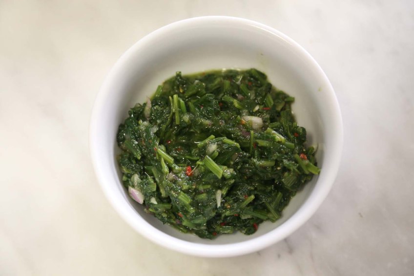 Step by Step recipe on how to make Sabanekh Triangles Pastry طريقة عمل فطائر السبانخ بالصور