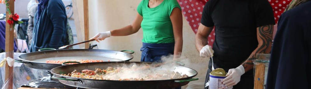 Making Paella at Neukolln flea market