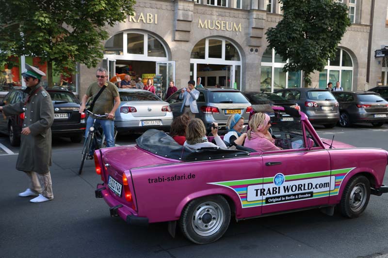 Pink car from the 1940