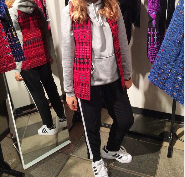 How to wear your #Palestine collection vest 🙌👟 #casual #mochi #tracksuit #adidas #sneakers #WhenInParis #Tranoi