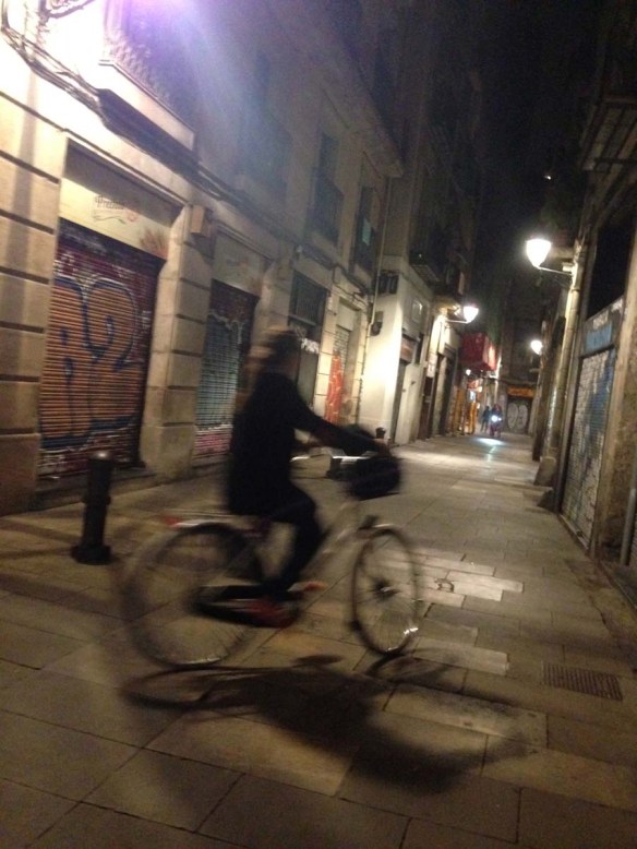 Cycling at the gothic quarter