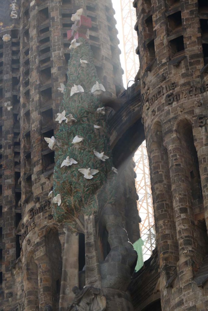 Close up photo of the details of the church La Segrada Familia in Barcelona