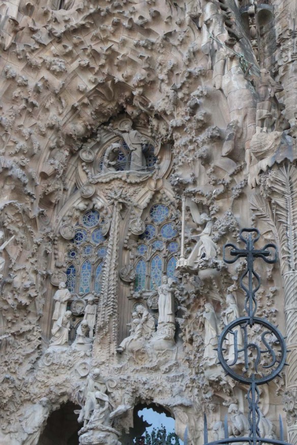 Close up photo of the details of the church La Segrada Familia in Barcelona