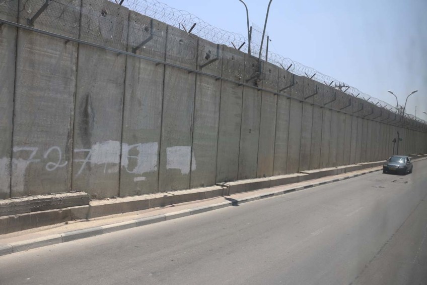 The burden wall of Palestine by Israel الحاءط