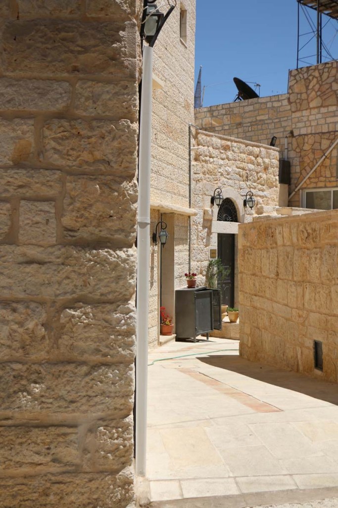 بيوت قديمة في بيت لحم، old rustic architecture in bethlehem