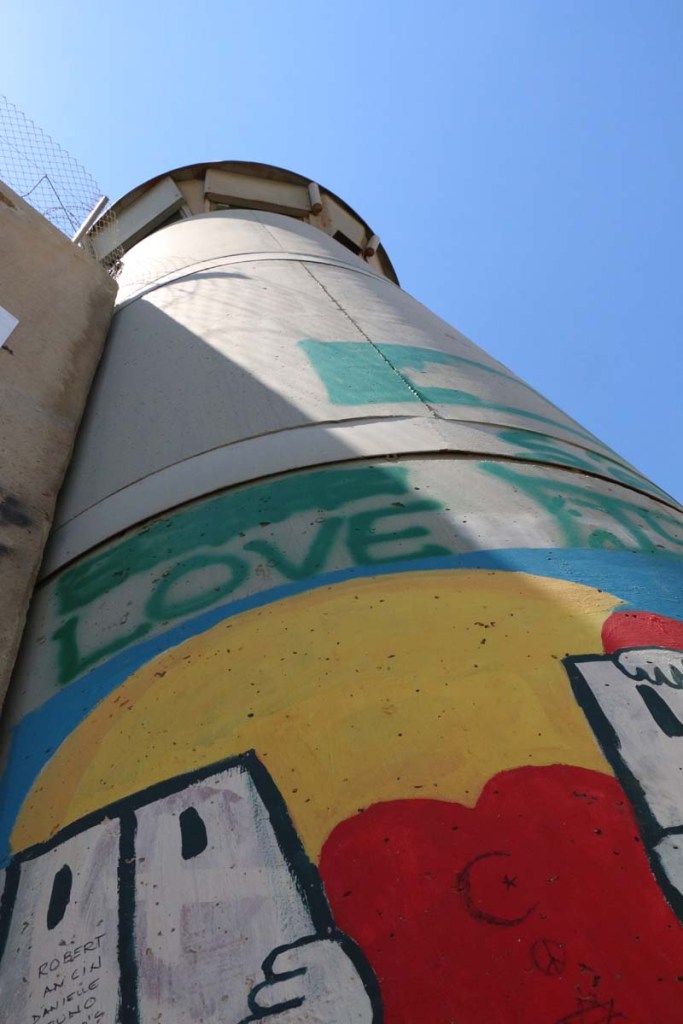 graffiti art in streets