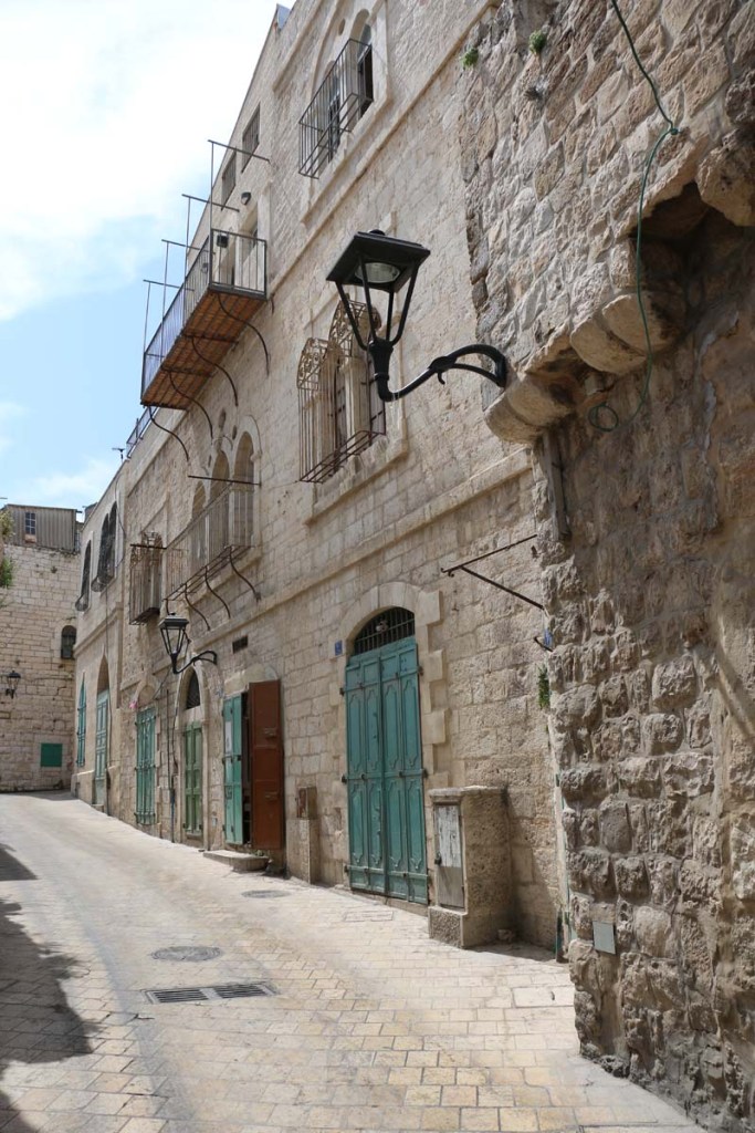 بيوت قديمة في بيت لحم، old rustic architecture in bethlehem