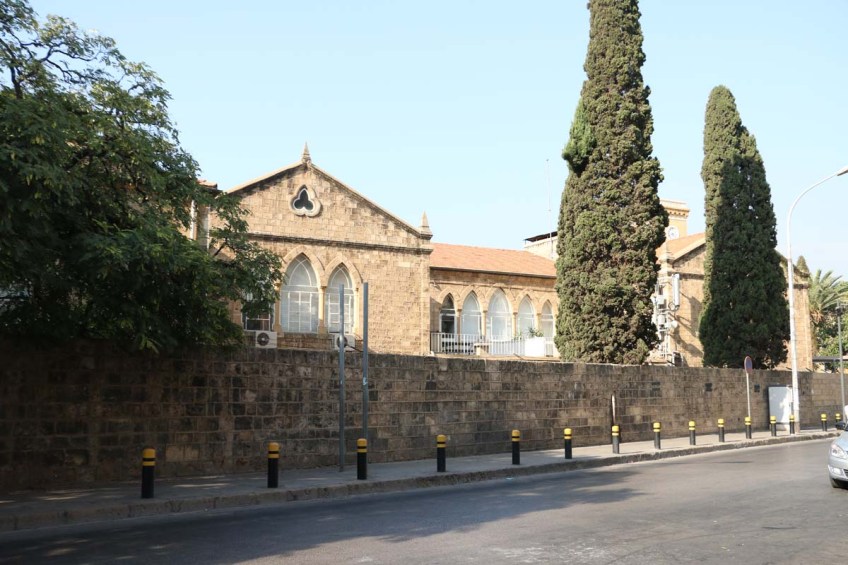 Walking the streets of Beirut, في شوارع بيروت