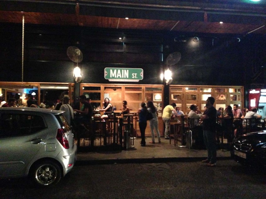 Walking the streets of Beirut, في شوارع بيروت