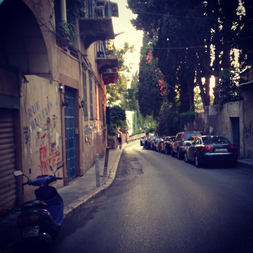 Walking the streets of Beirut, في شوارع بيروت