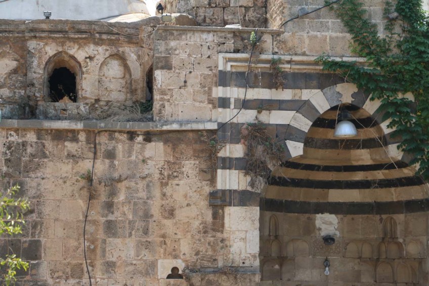 old market old ottoman mosque in tripoli مسجد قديم في طرابلص