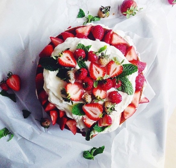 strawberries, strawberry, cake