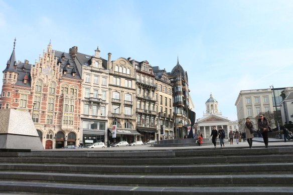 Belgium, brussels, travel, travel blog, architecture, Coudenberg Street-6