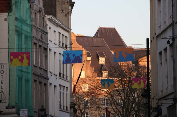 Belgium-brussels-traveling-travel-blog-architecture-Down-to-Grand-place -17