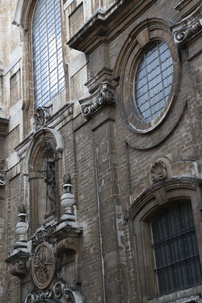 Belgium-brussels-traveling-travel-blog-architecture-Down-to-Grand-place -6