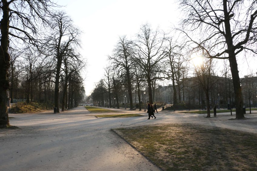 Belgium-brussels-traveling-travel-blog-architecture-Royal-Palace-Brussels-park-26