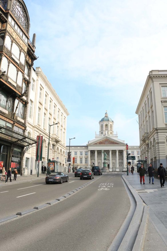 Belgium-brussels-traveling-travel-blog-architecture-Saint Jacques-sur-Coudenberg-4