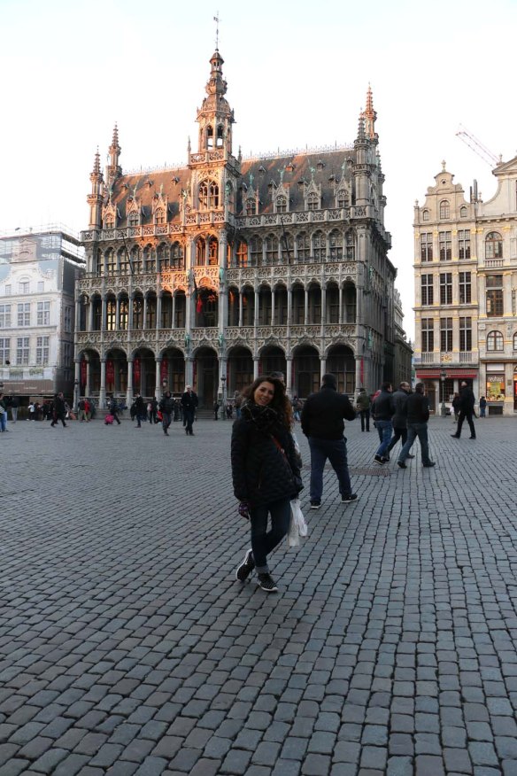 Belgium-brussels-traveling-travel-blog-architecture-Town-Hall-Grand-Place-1