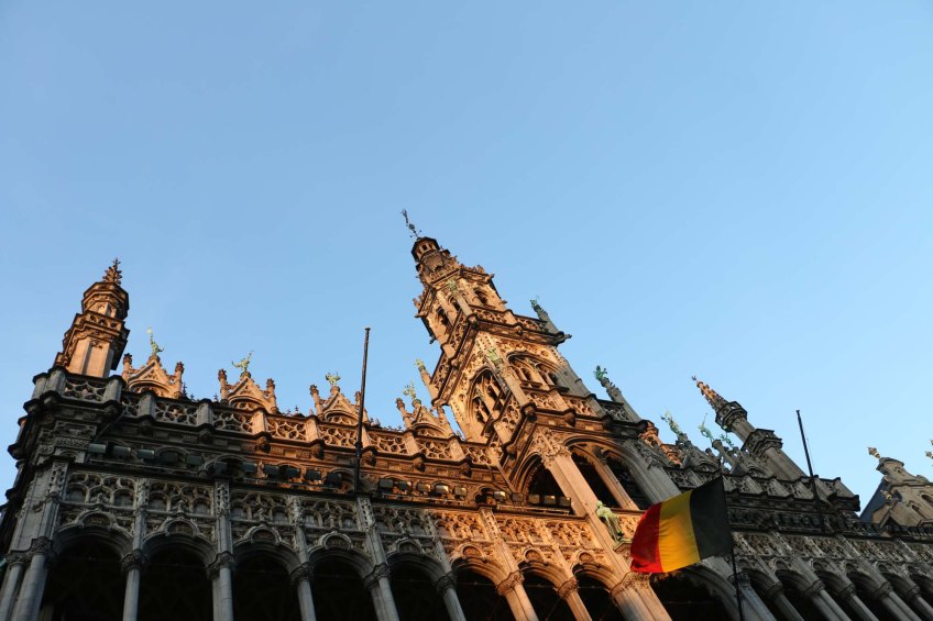 Belgium-brussels-traveling-travel-blog-architecture-Town-Hall-Grand-Place-6